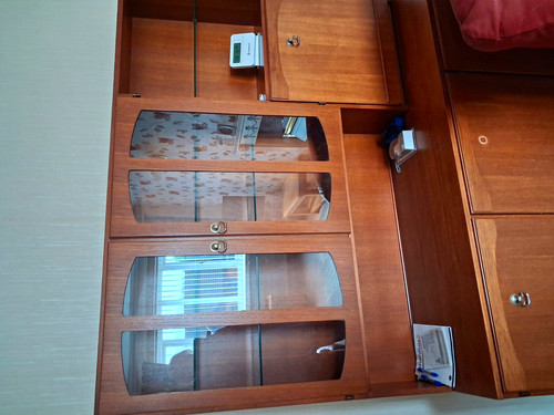 Brown wood glass - &,