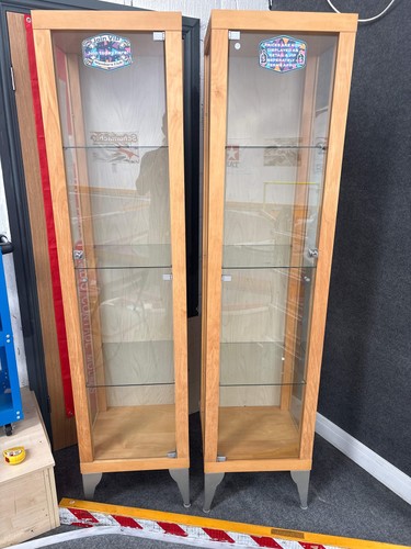 Tall glass display - 2x,