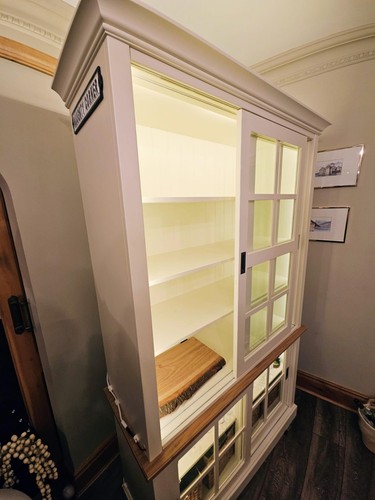 Large dresser display - large,