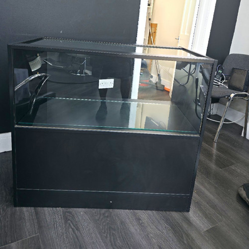 Black glass retail - glass,