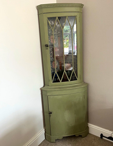 Green corner display cabinet - display,